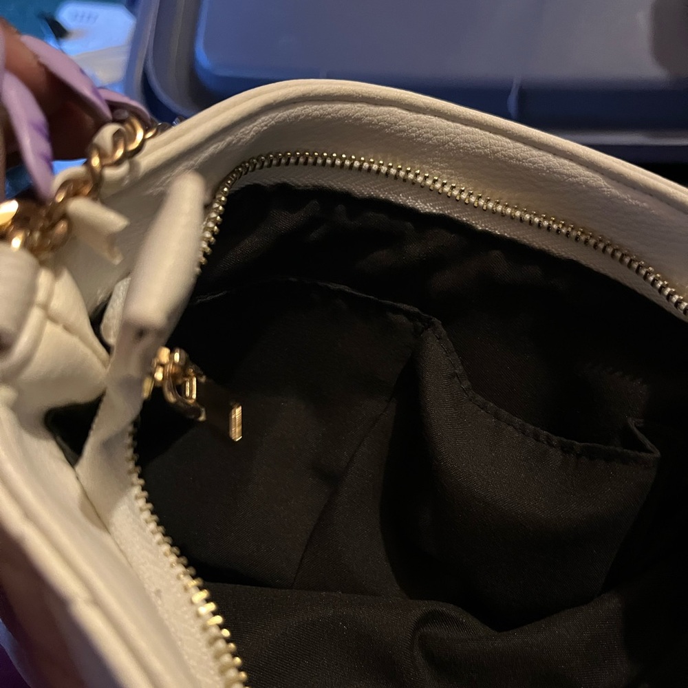 BE COOL White Quilted Shoulder Bag - Picture 4 of 4